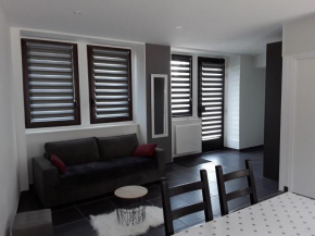 Hotels in Damery